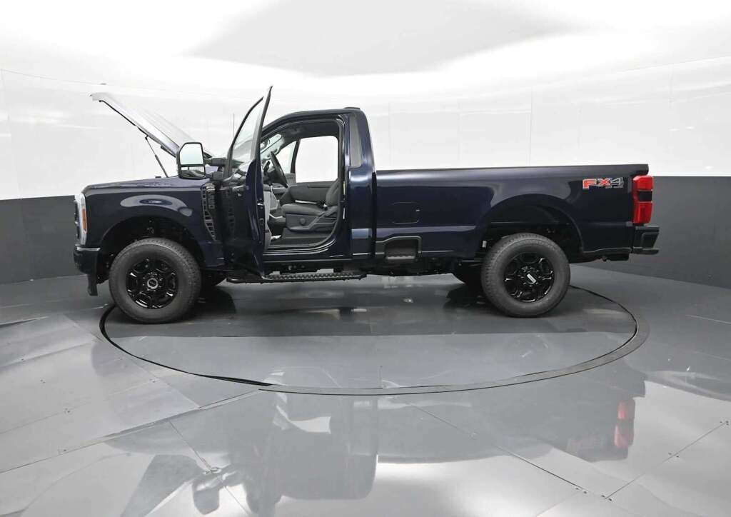 2025 Ford F-350 Super Duty XL