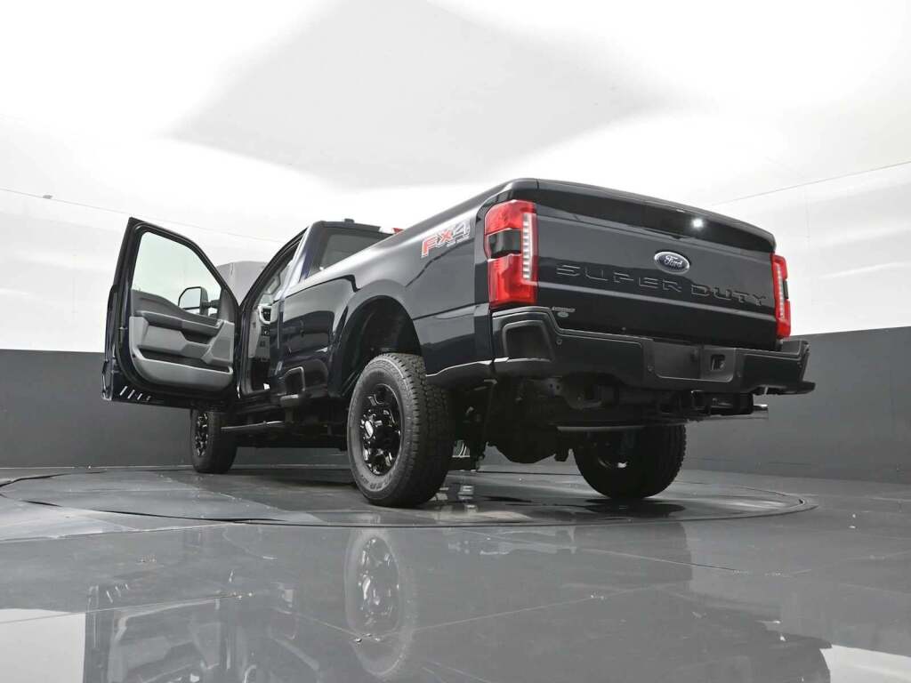 2025 Ford F-350 Super Duty XL