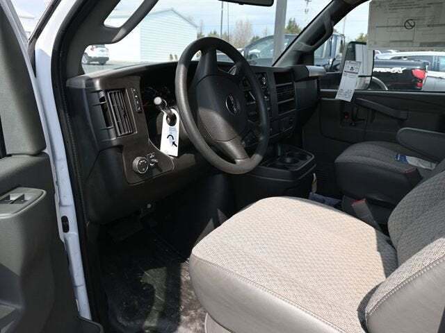 2024 GMC Savana Cutaway 4500 Van
