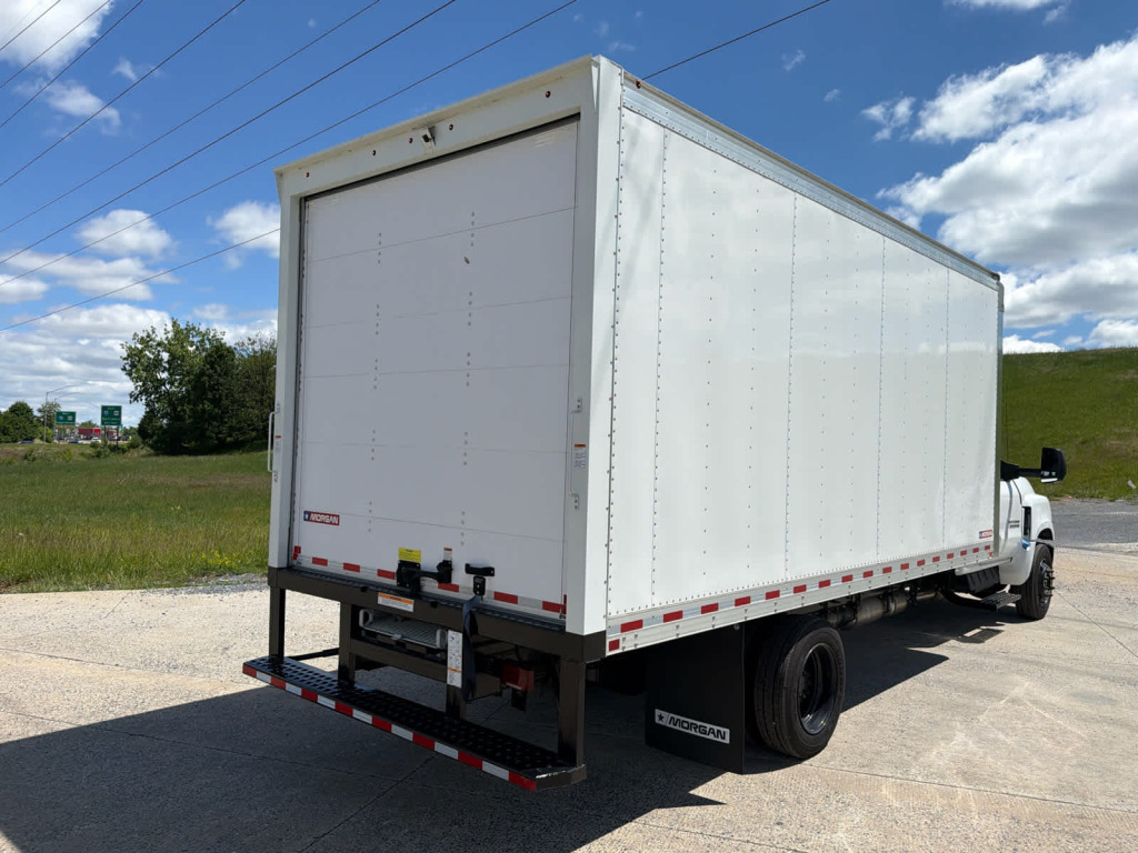 2024 Chevrolet Silverado 6500HD WT