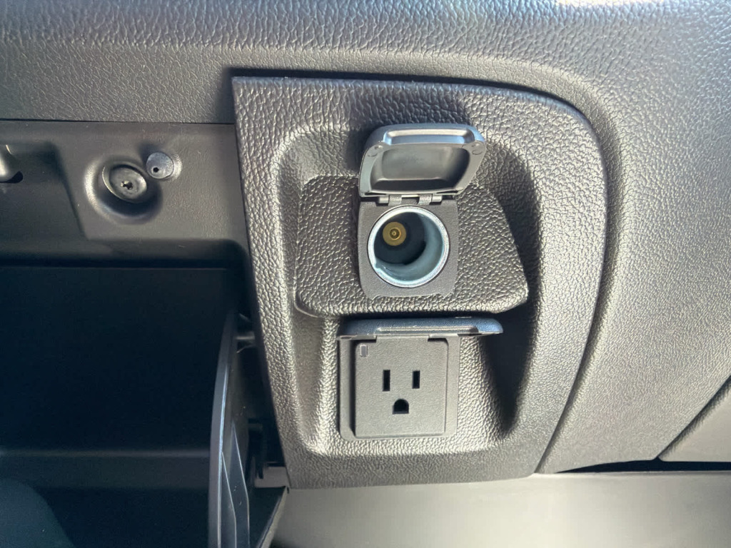2024 Chevrolet Silverado 6500HD WT