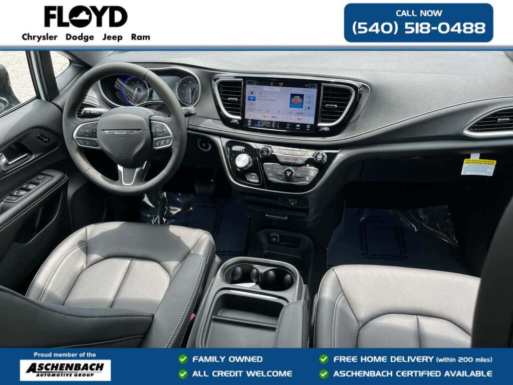 2027 Chrysler Pacifica Select