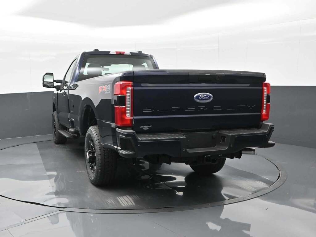 2025 Ford F-350 Super Duty XL