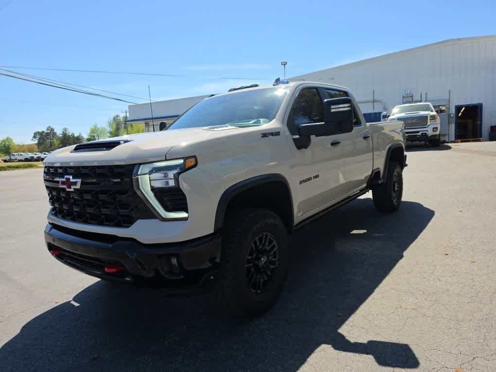 2026 Chevrolet Silverado 2500HD Crew Cab, Standard Bed, XR2, 4WD