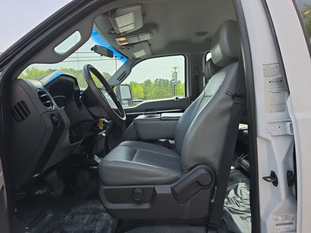 2016 Ford F-550 Chassis XL