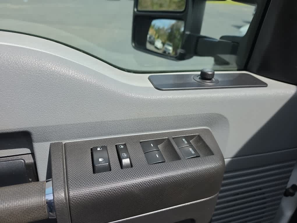 2016 Ford F-550 Chassis XL