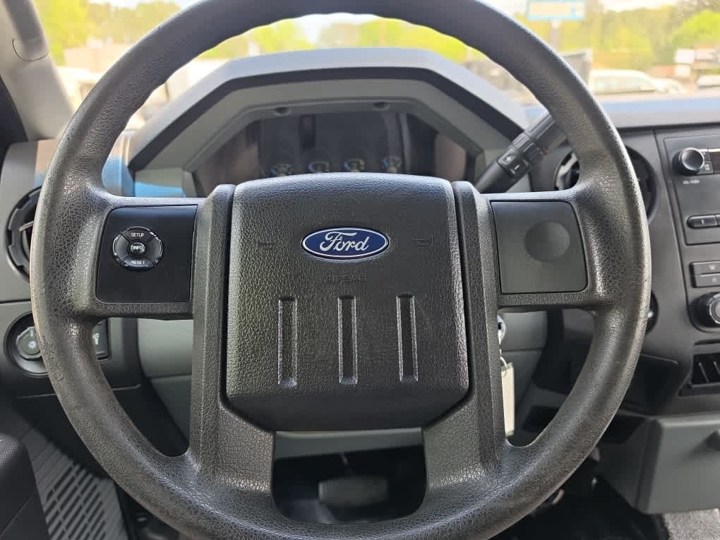 2016 Ford F-550 Chassis XL