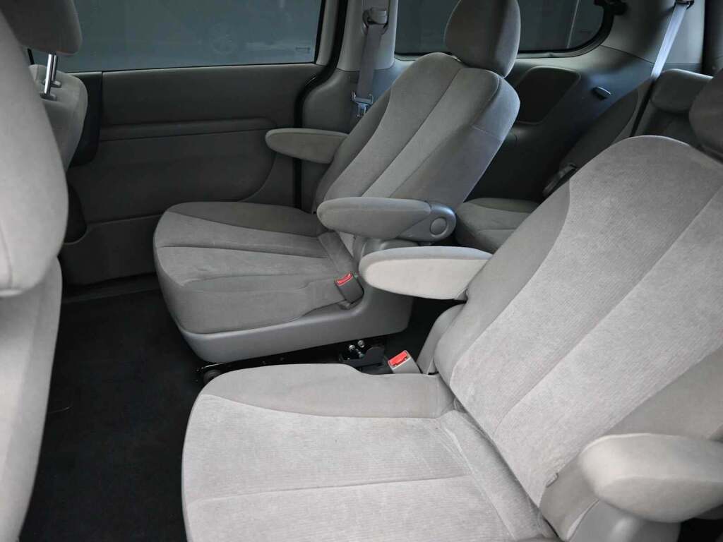 2012 Kia Sedona LX