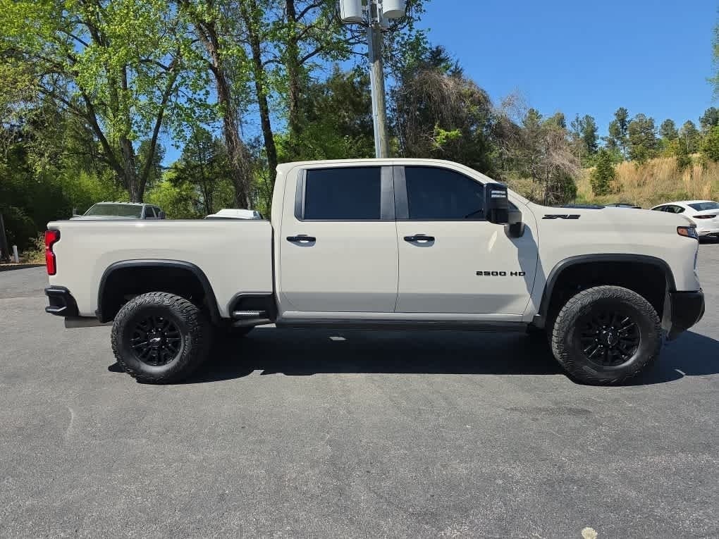 2026 Chevrolet Silverado 2500HD Crew Cab, Standard Bed, XR2, 4WD