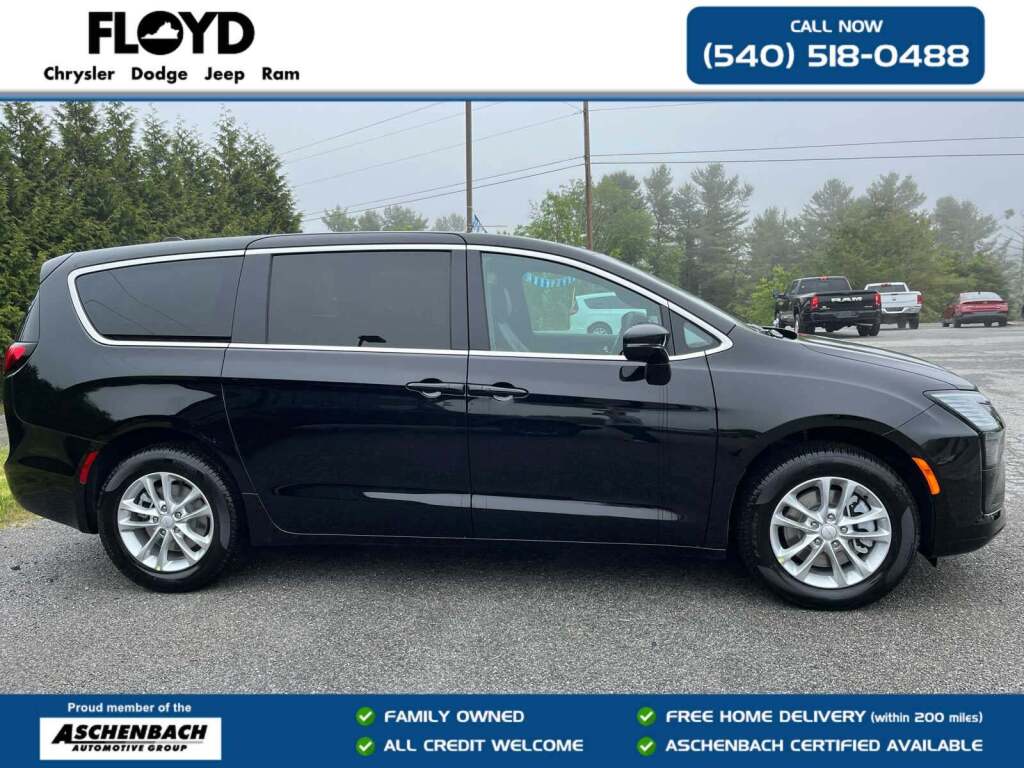 2027 Chrysler Pacifica Select
