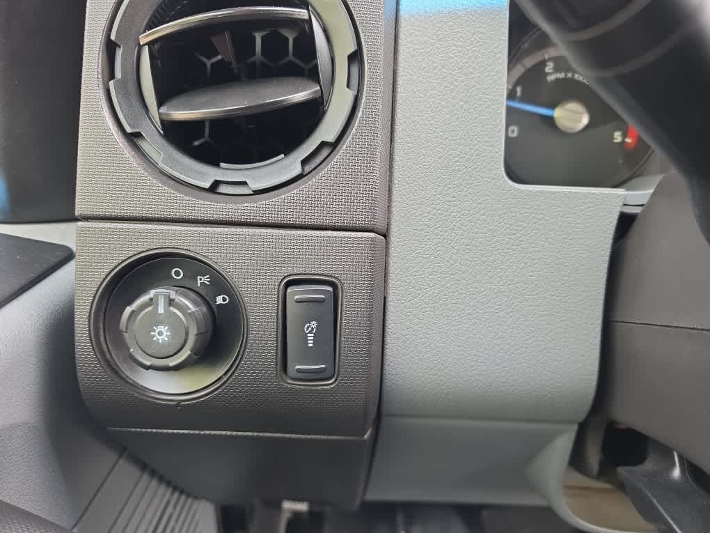2016 Ford F-550 Chassis XL