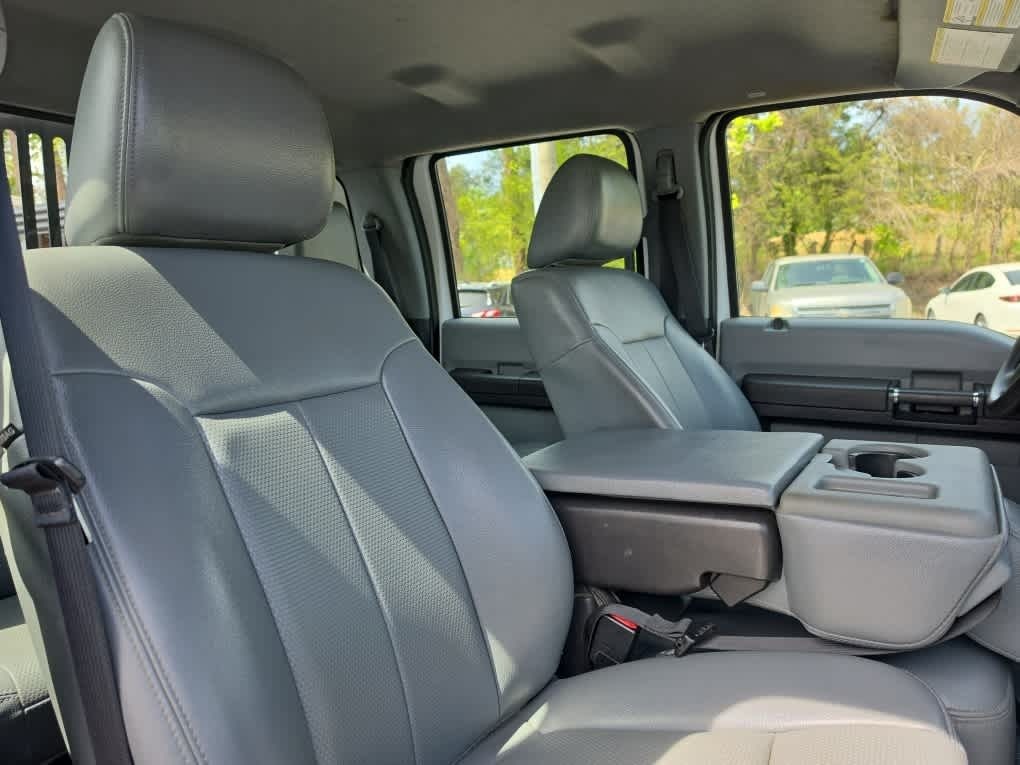 2016 Ford F-550 Chassis XL