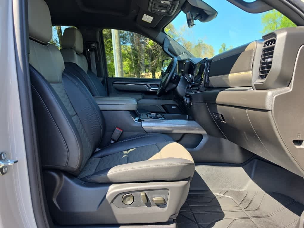 2026 Chevrolet Silverado 2500HD Crew Cab, Standard Bed, XR2, 4WD