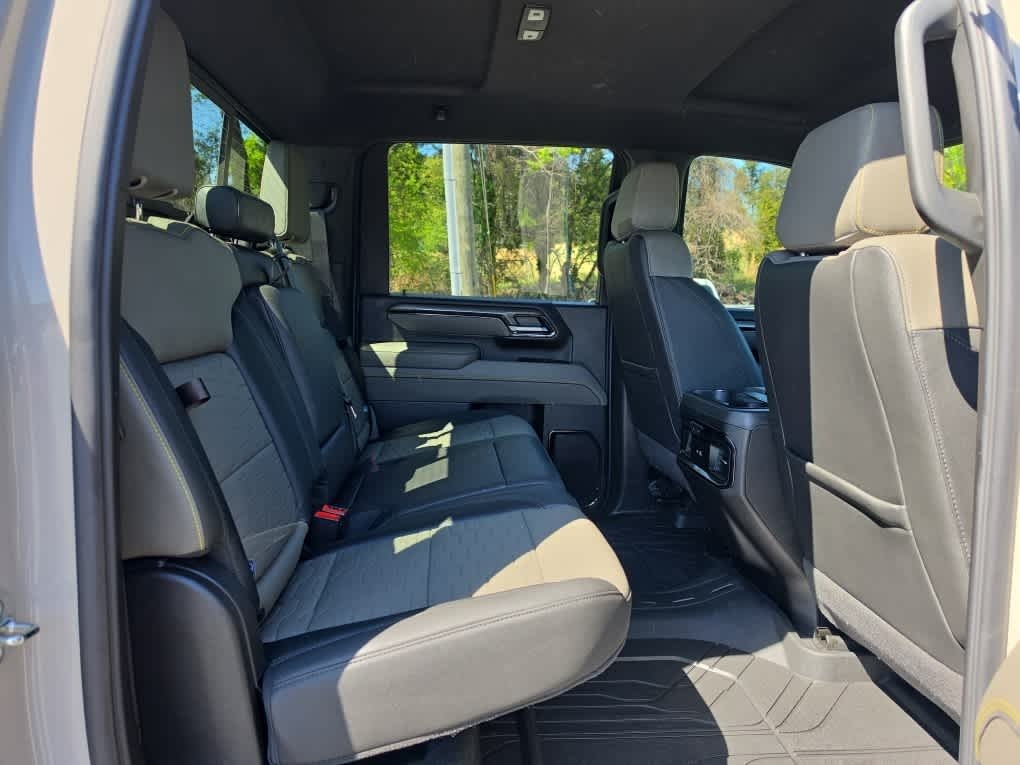 2026 Chevrolet Silverado 2500HD Crew Cab, Standard Bed, XR2, 4WD