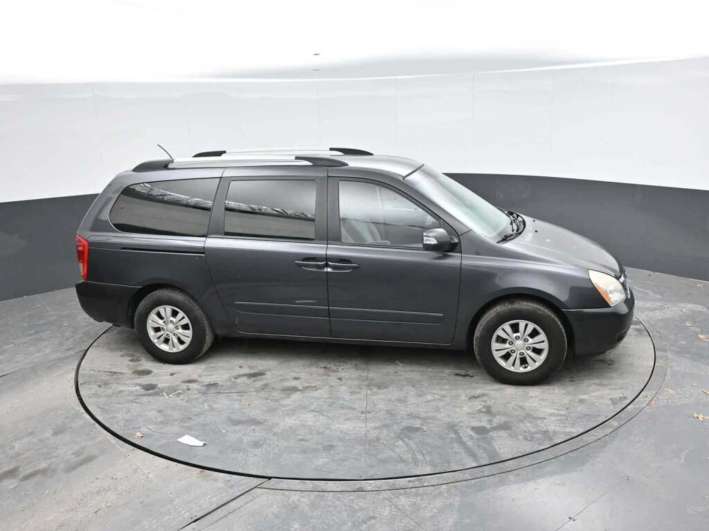 2012 Kia Sedona LX