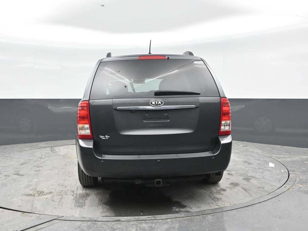 2012 Kia Sedona LX