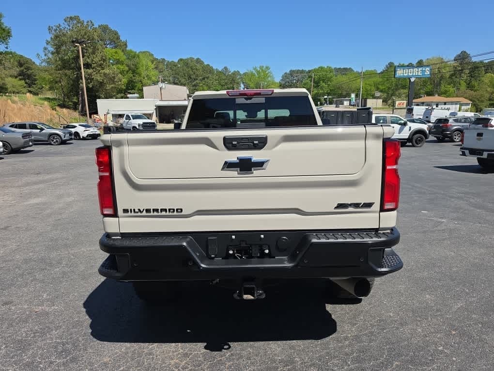 2026 Chevrolet Silverado 2500HD Crew Cab, Standard Bed, XR2, 4WD