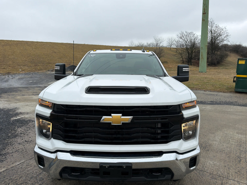 2024 Chevrolet Silverado 3500HD 4WD Crew Cab Long Bed Work Truck