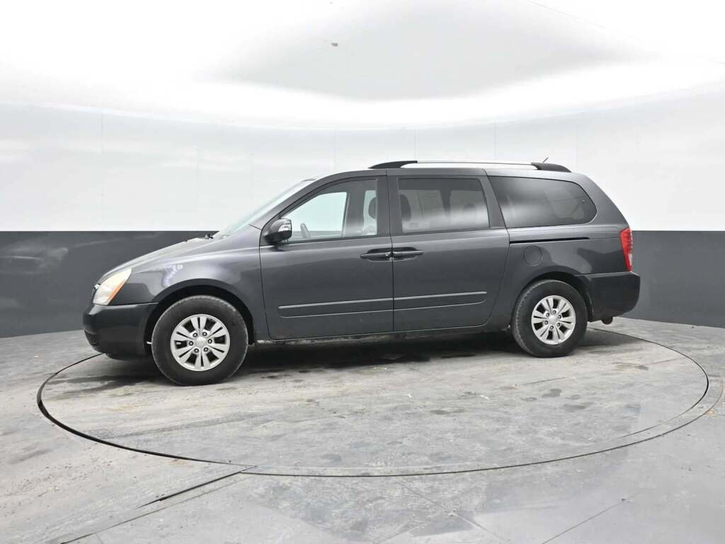 2012 Kia Sedona LX