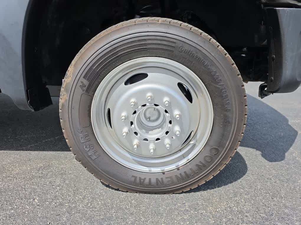 2016 Ford F-550 Chassis XL