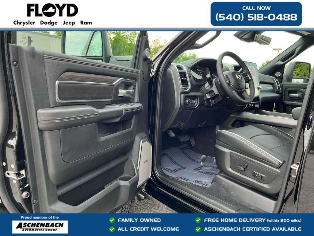 2026 Ram 3500 Laramie Crew Cab 4x4 8' Box