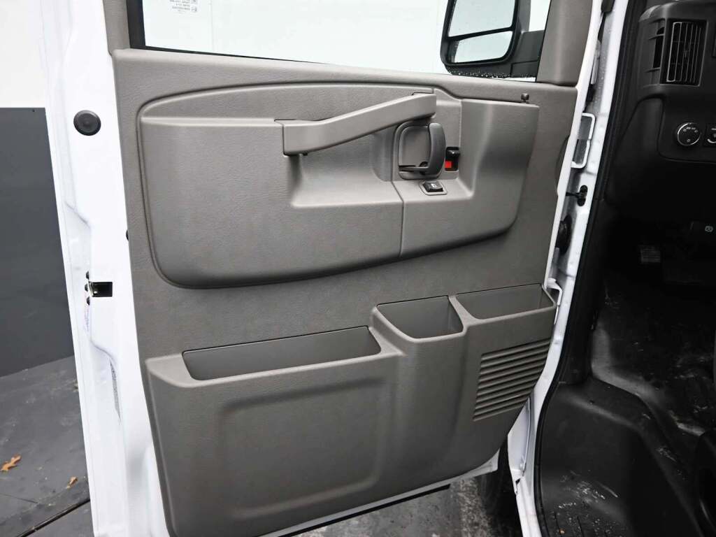 2025 GMC Savana Cargo RWD 2500 Regular Wheelbase Work Van