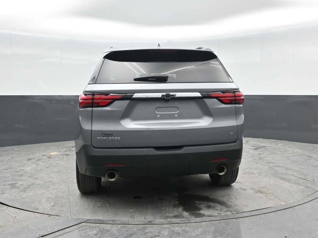 2023 Chevrolet Traverse FWD LT Cloth
