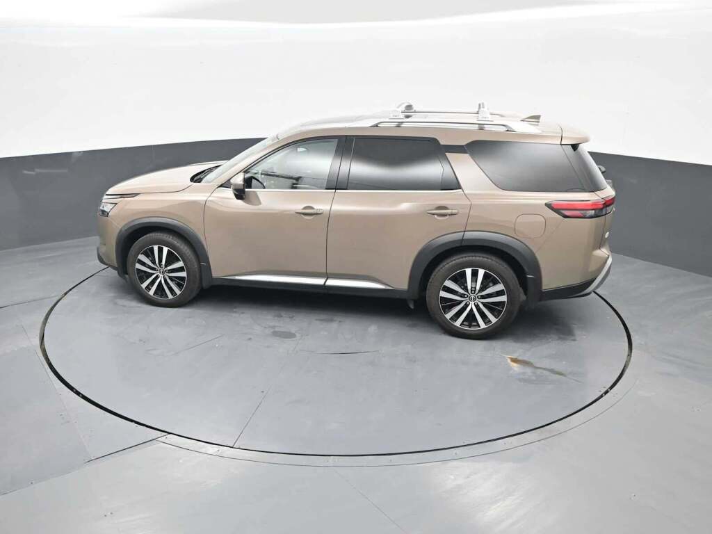 2023 Nissan Pathfinder Platinum 4WD