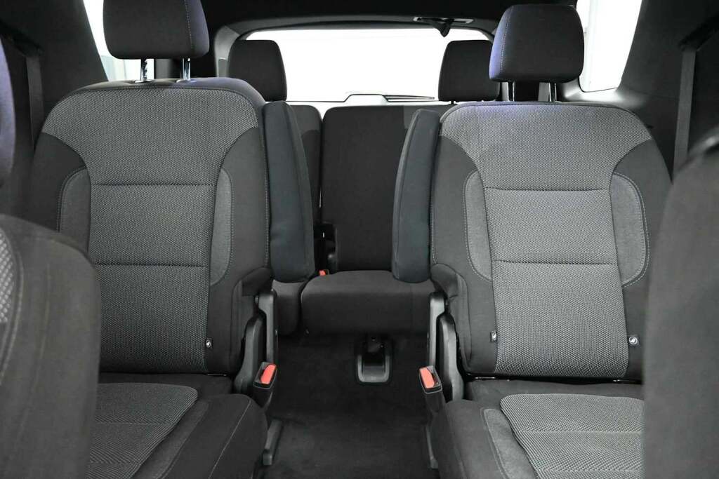 2023 Chevrolet Traverse FWD LT Cloth