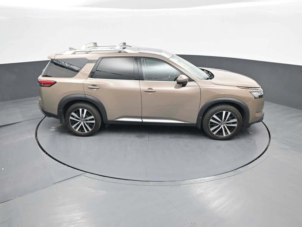 2023 Nissan Pathfinder Platinum 4WD