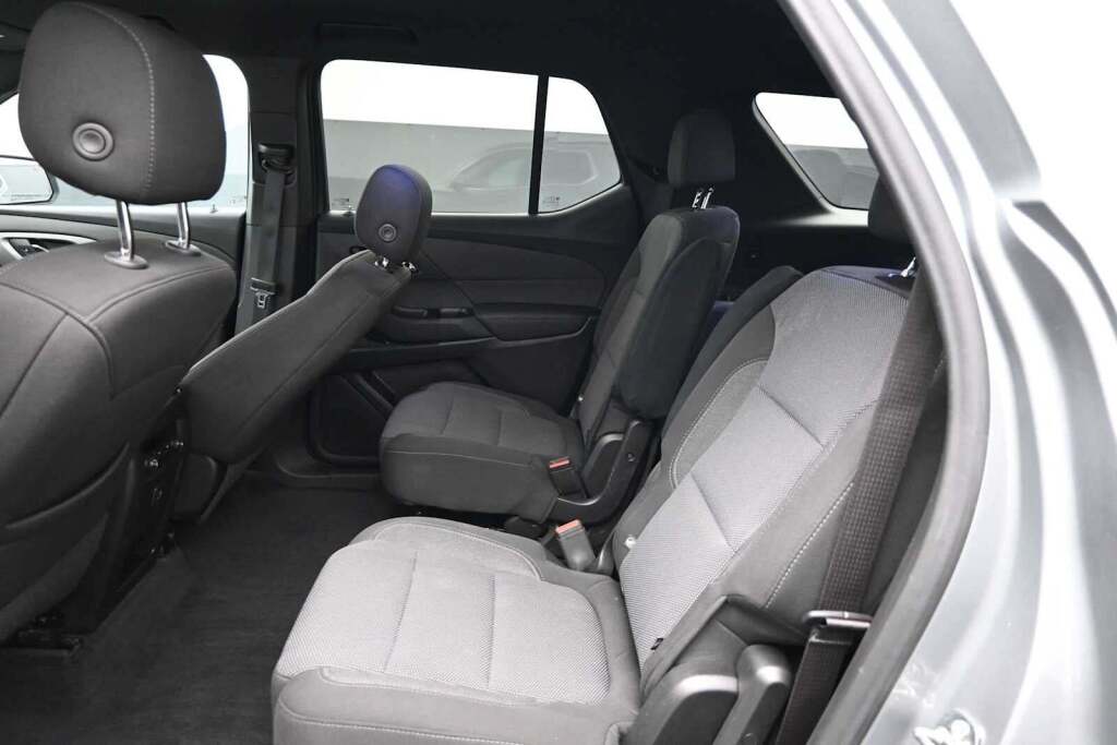 2023 Chevrolet Traverse FWD LT Cloth