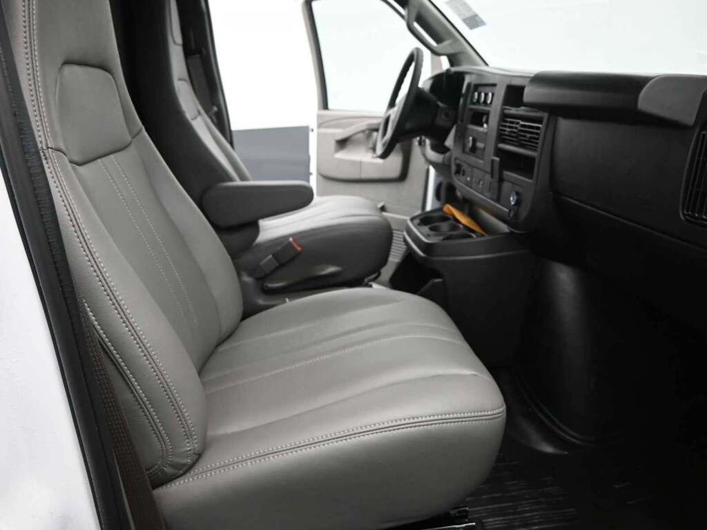 2025 GMC Savana Cargo RWD 2500 Regular Wheelbase Work Van