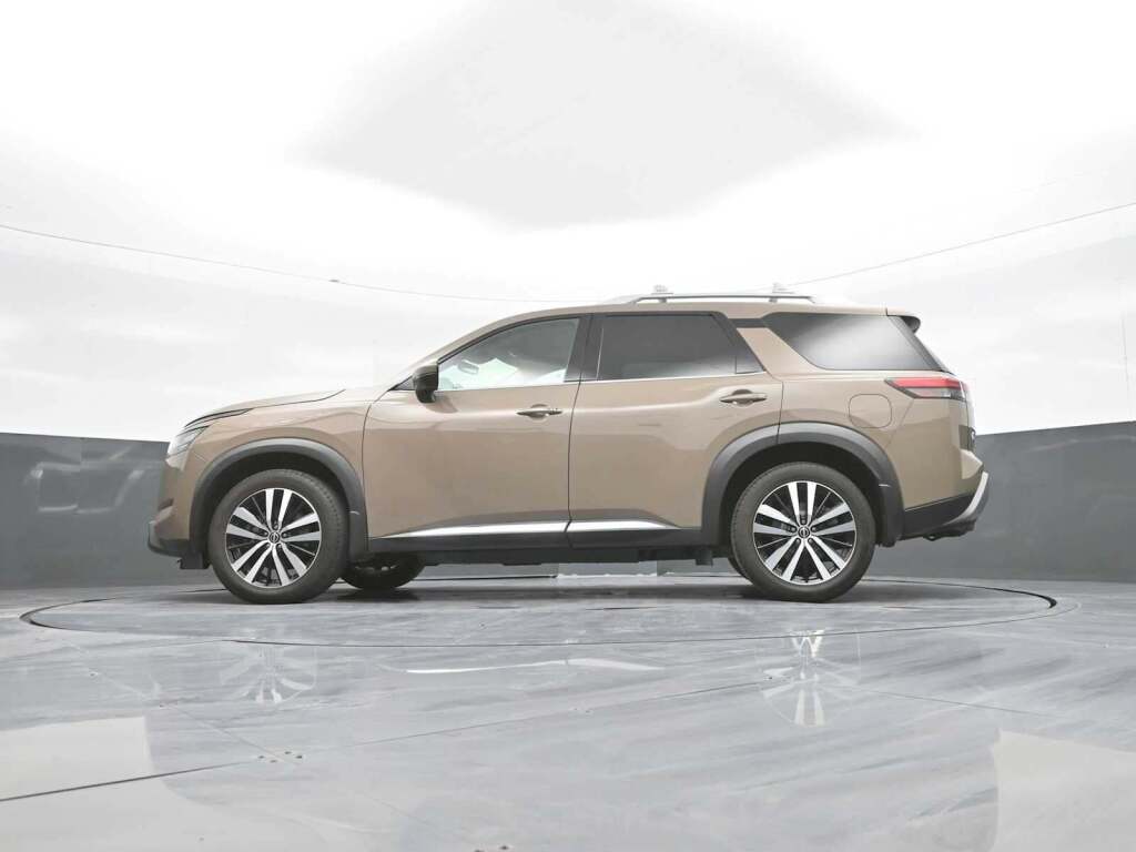2023 Nissan Pathfinder Platinum 4WD
