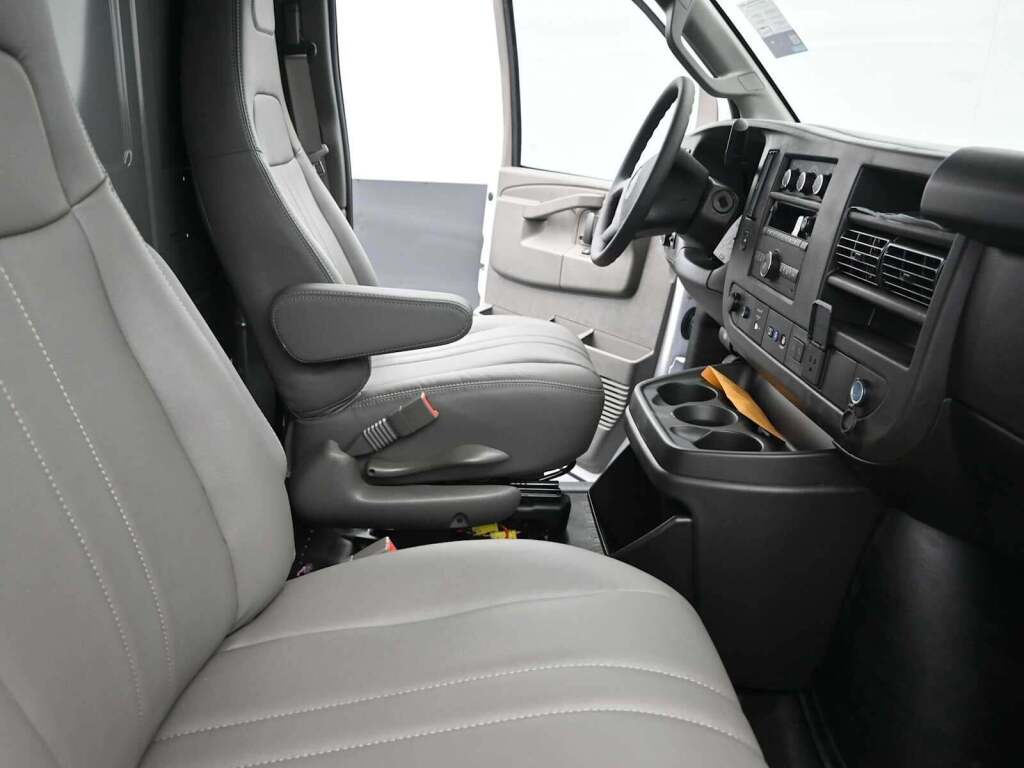 2025 GMC Savana Cargo RWD 2500 Regular Wheelbase Work Van