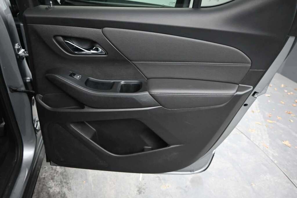 2023 Chevrolet Traverse FWD LT Cloth