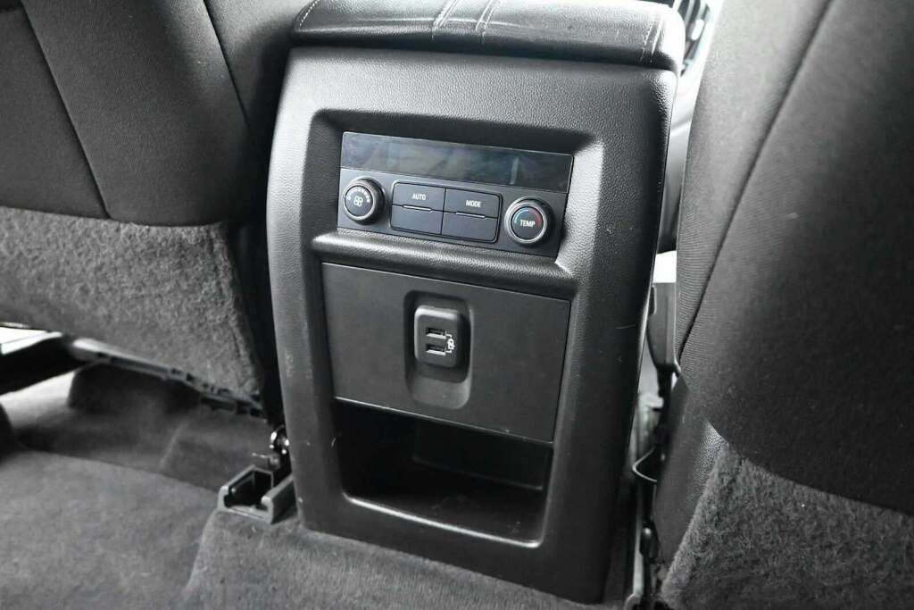 2023 Chevrolet Traverse FWD LT Cloth