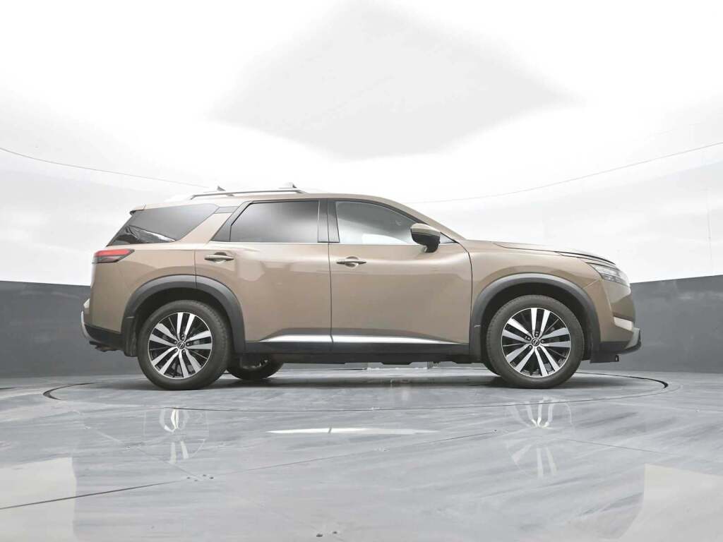 2023 Nissan Pathfinder Platinum 4WD