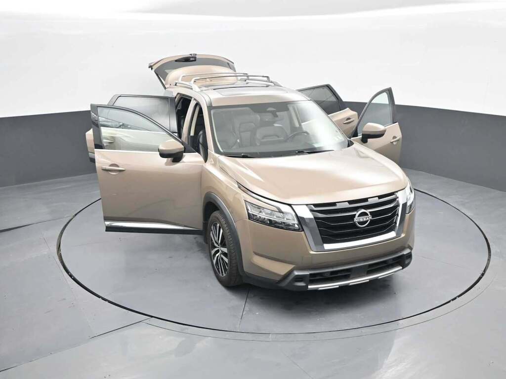 2023 Nissan Pathfinder Platinum 4WD
