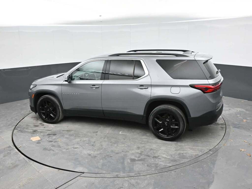 2023 Chevrolet Traverse FWD LT Cloth