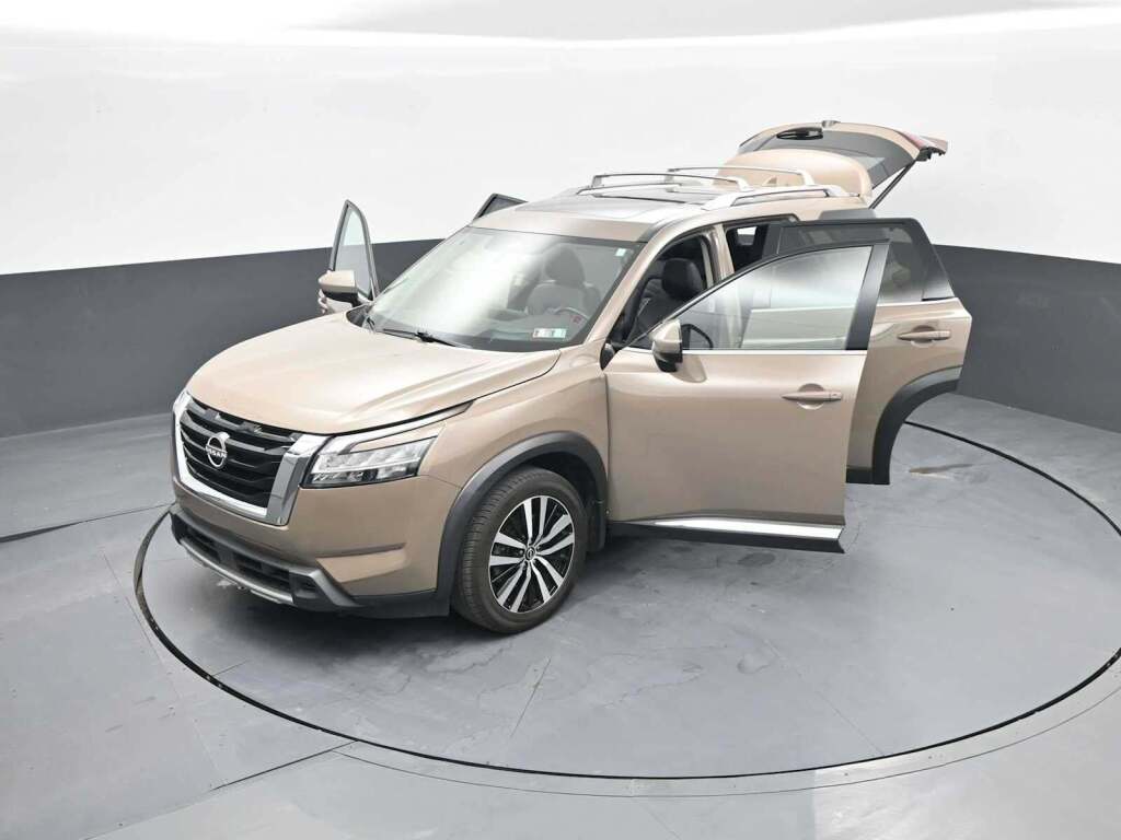 2023 Nissan Pathfinder Platinum 4WD