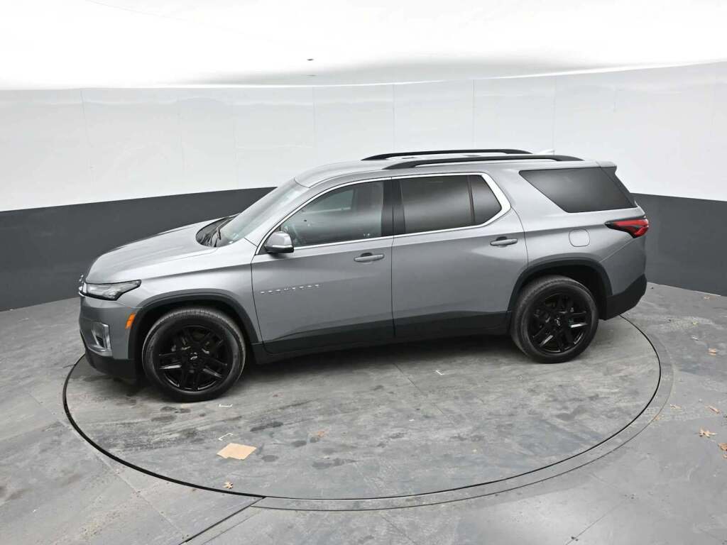 2023 Chevrolet Traverse FWD LT Cloth