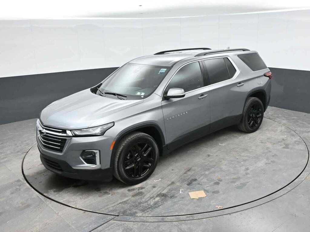 2023 Chevrolet Traverse FWD LT Cloth