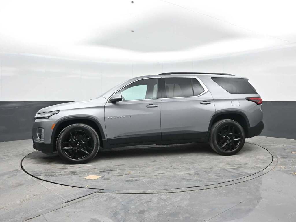 2023 Chevrolet Traverse FWD LT Cloth