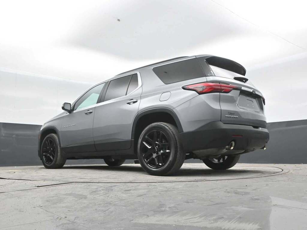 2023 Chevrolet Traverse FWD LT Cloth