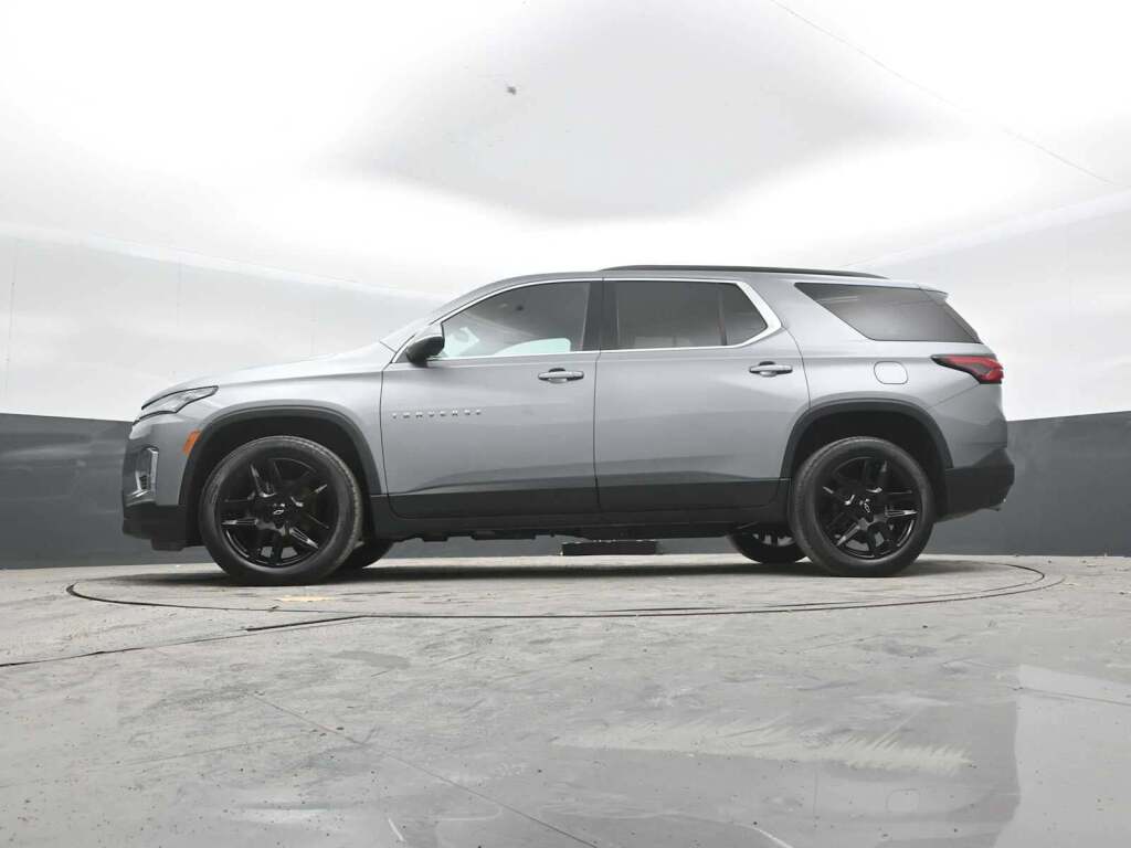 2023 Chevrolet Traverse FWD LT Cloth