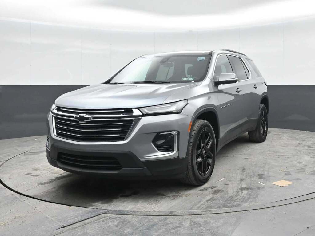 2023 Chevrolet Traverse FWD LT Cloth