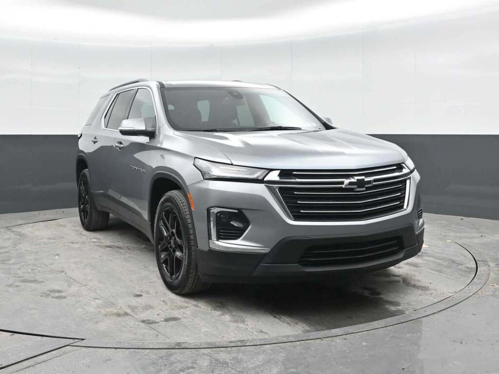2023 Chevrolet Traverse FWD LT Cloth