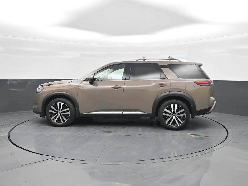 2023 Nissan Pathfinder Platinum 4WD