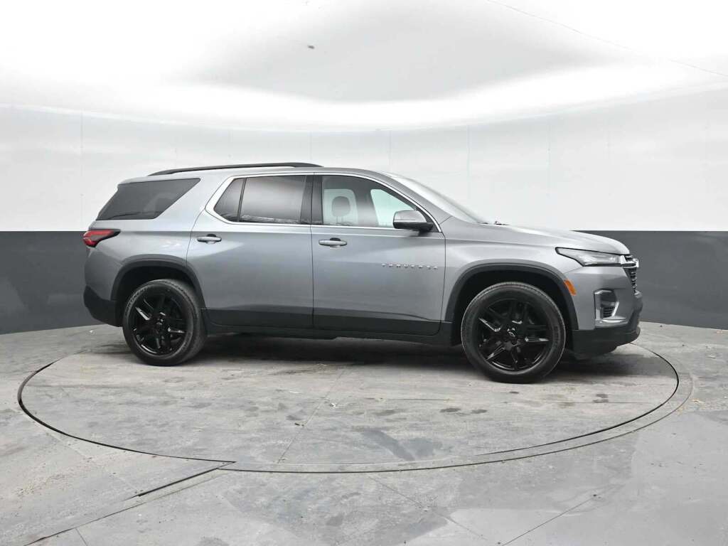 2023 Chevrolet Traverse FWD LT Cloth