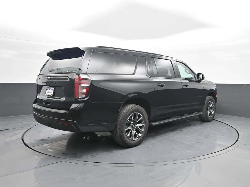 2024 Chevrolet Suburban 4WD Z71